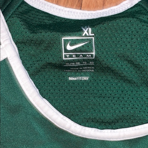 Nike Tank Top - Picture 2 of 3